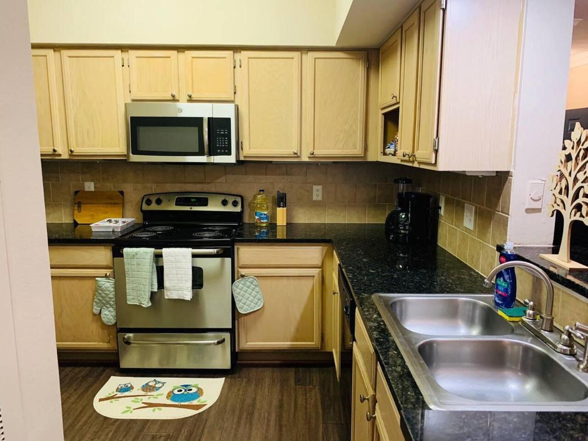 2 Bedroom Easy Access To Med Center, Nrg, Downtown Хюстън Екстериор снимка